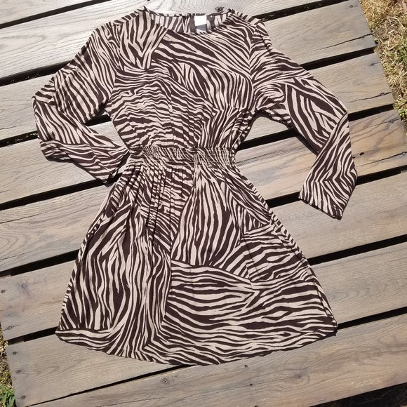 H&M Dress Neutral Brown Zebra Print Fit and Flare - Picture 3 of 15